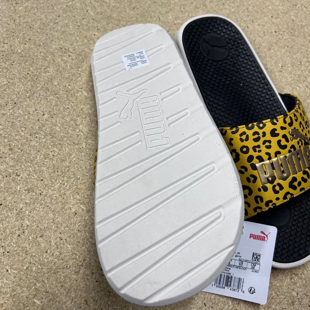 Puma Roar junior slide‎ sandals size 7c